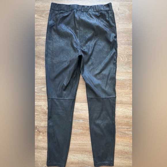 Free People - Picture 2 of 6